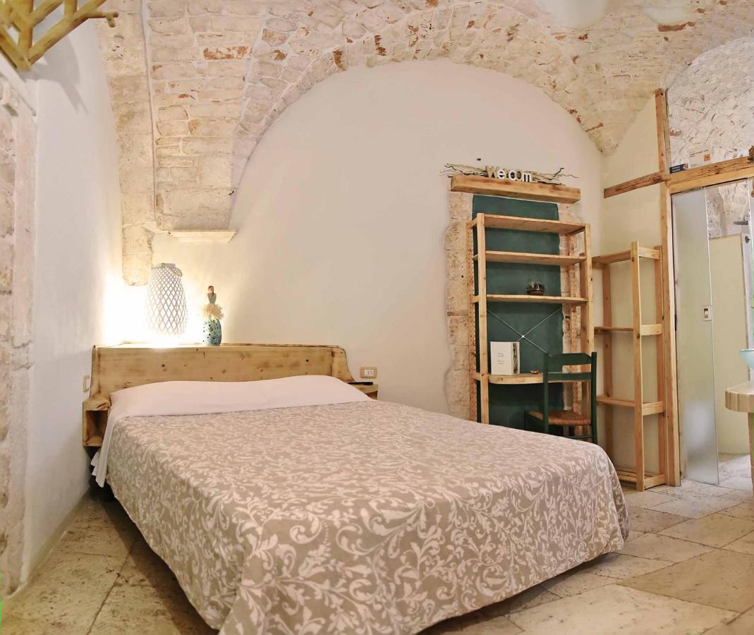 L'Angolo Di Gaudi, Alcoba Blanca Putignano Buitenkant foto
